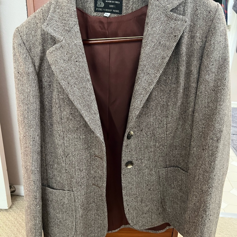 Elegant Gray Herringbone Blazer - Picture 2 of 6